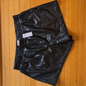NWT Abercrombie & Fitch Faux Leather Pull-On Shorts, Elastic Waist, Black, XL